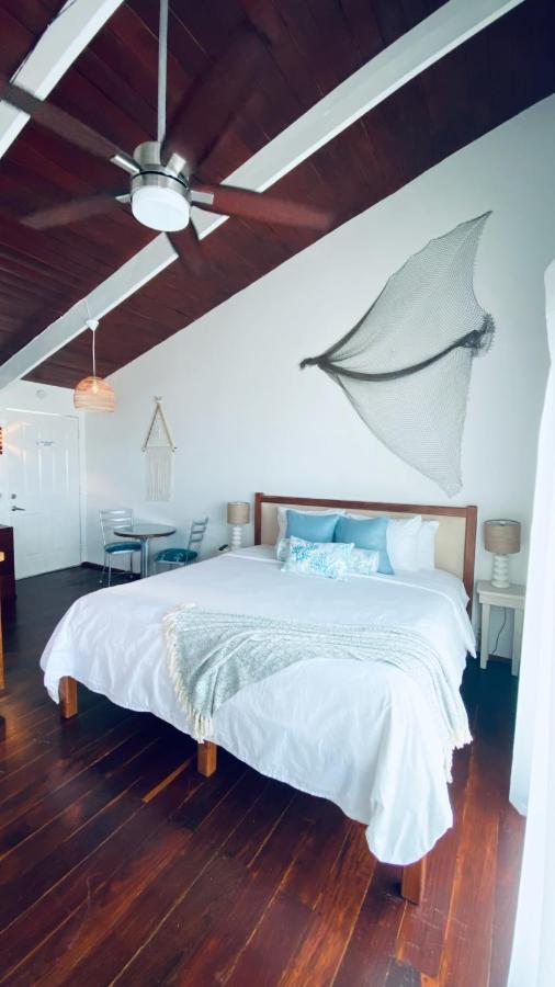 Mata Rocks Resort Сан-Педро Экстерьер фото